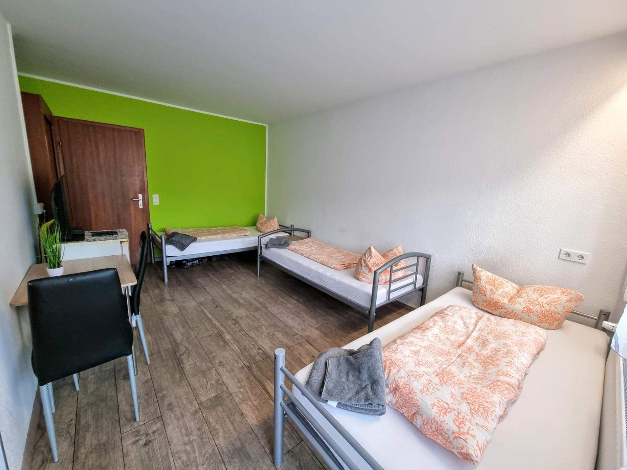 Monteurzimmer - Karlsbad Exteriör bild